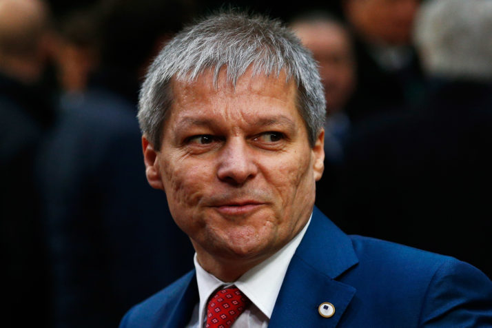 Declarațiile lui Dragnea despre Cioloș: ce ar trebui să facă premierul dacă vrea să se înscrie într-un partid