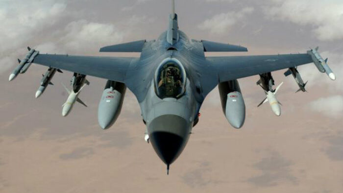 Două aeronave F-16 au decolat de la Fetești după ce radarele au detectat pătrunderea unei drone în zona Chilia