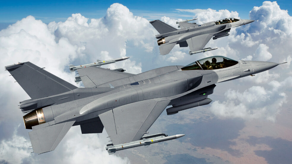 Pregătire pentru F-16. Anual, peste 25 de piloți se vor instrui la Baza Aeriană Boboc să preia manșa avioanelor F-16