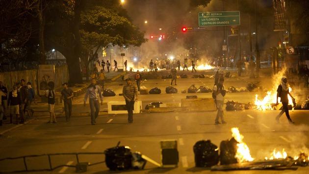 Proteste în Venezuela, soldate cu zeci de răniți