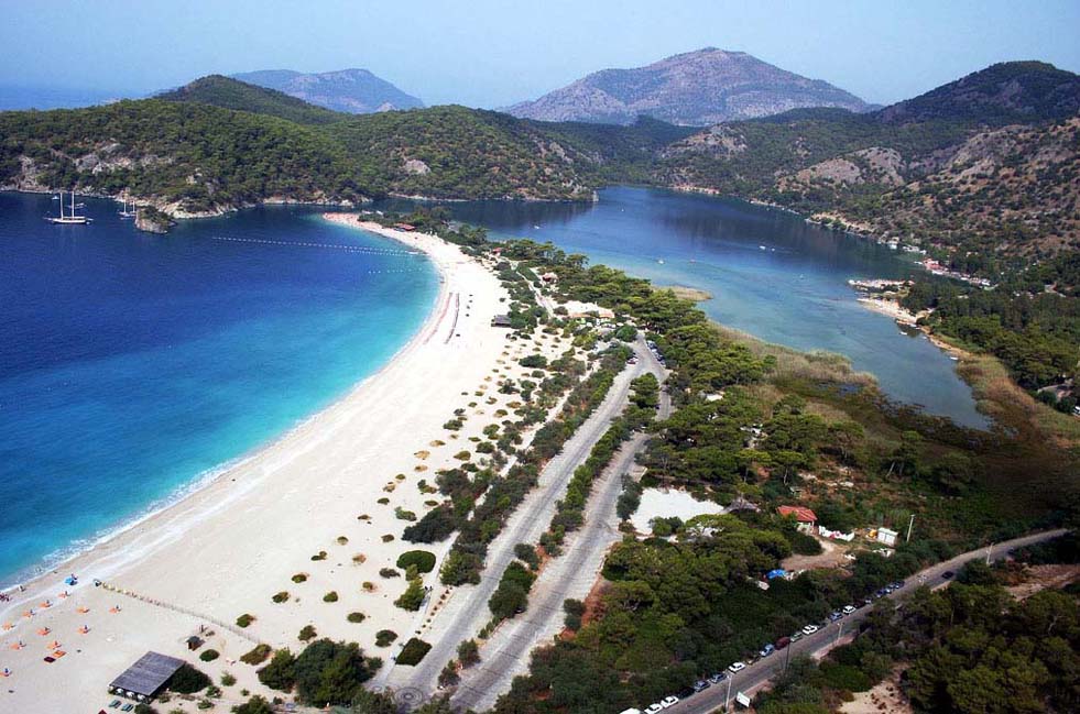 Topul destinațiilor externe de vacanță preferate de români