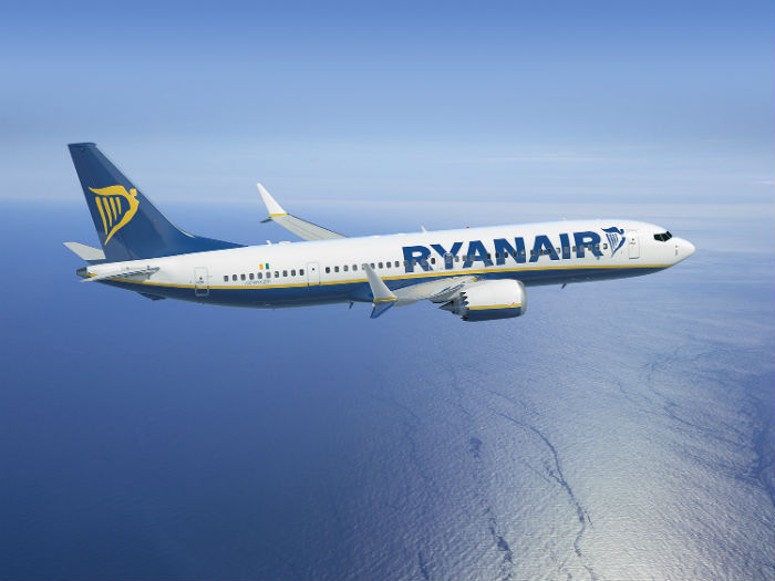 VIDEO: Aterizare de urgență a unui avion în Italia, după ce un român s-a încăierat cu pasagerii