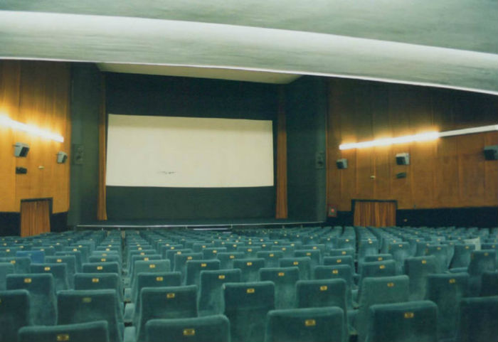 Cinematografe „nerentabile” pe timp de iarnă. Cine a decis închiderea lor