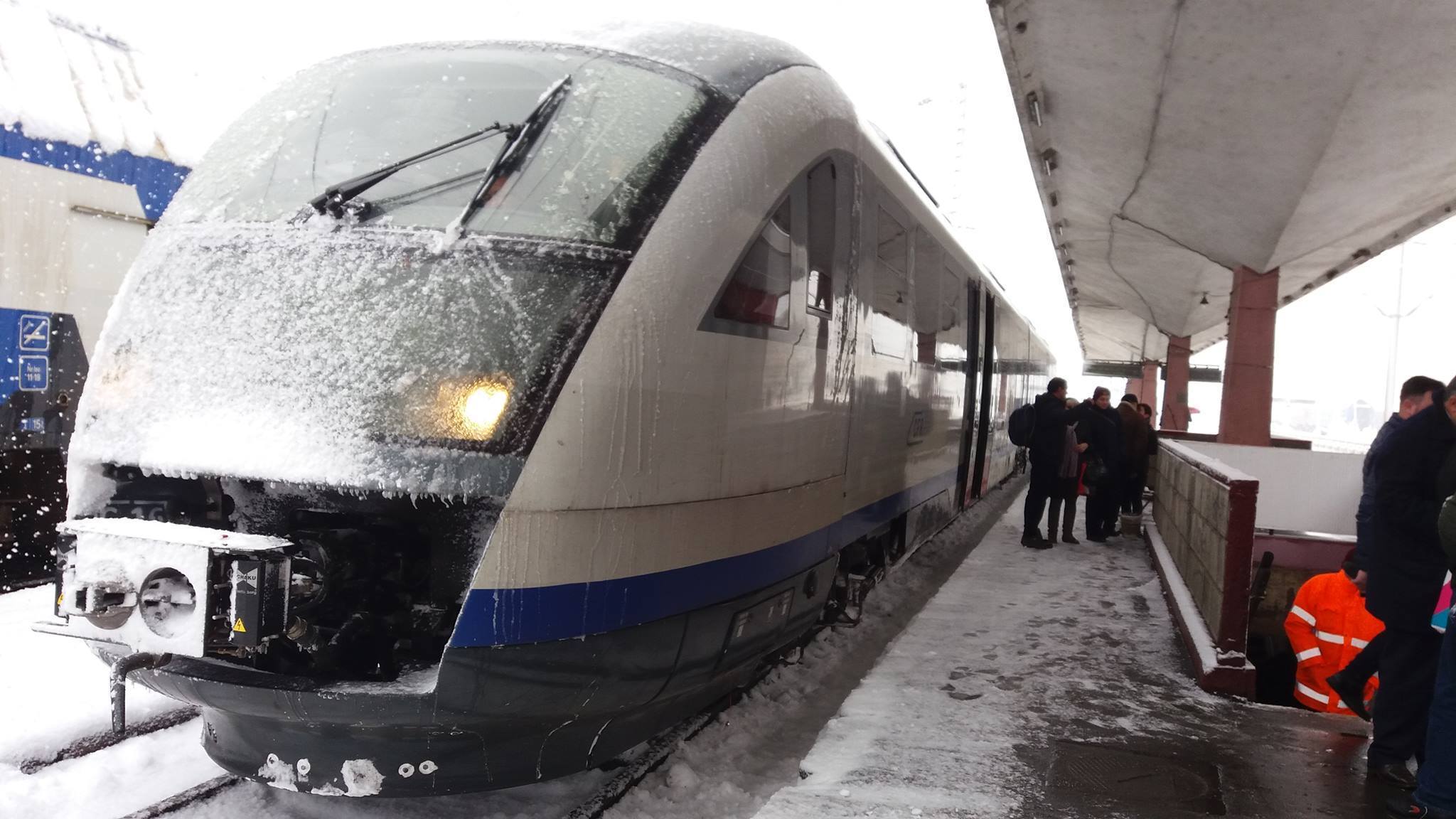 Trenuri anulate: CFR Călători anulează mai multe trenuri din cauza zăpezii