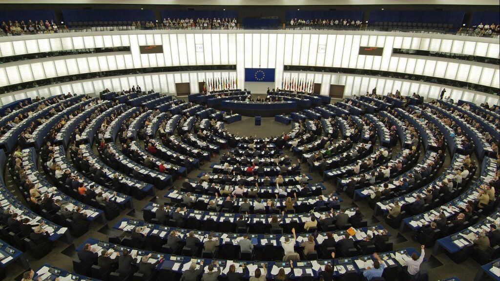 Parlamentul European cere tragerea la răspundere a vinovaților pentru victimele civile din Ucraina