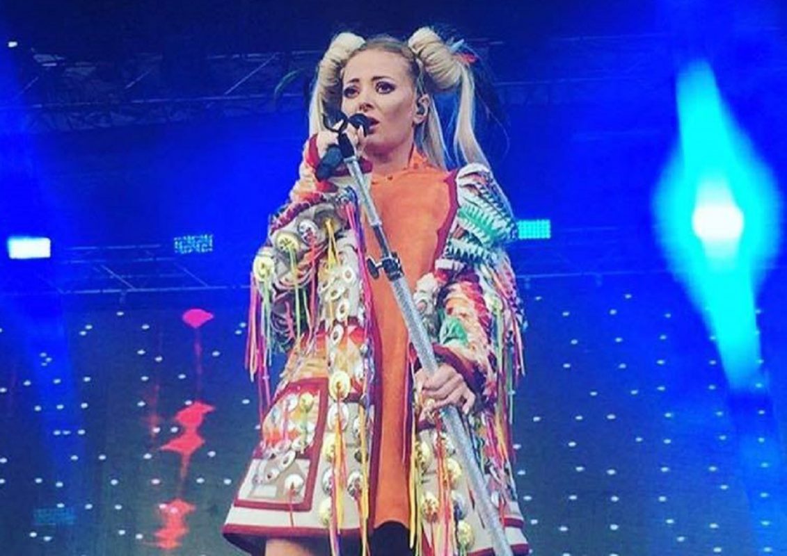 Delia a fost aleasă de Rihanna să cânte în deschiderea concertului pe care l-a susținut în România