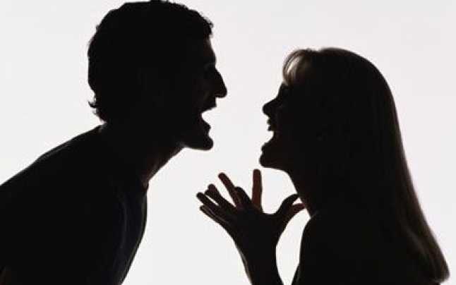 Gelozia poate distruge o relație
