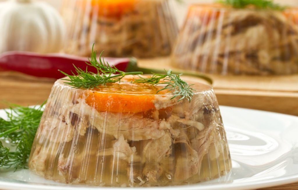 Rețete de piftie de porc cu puțină grăsime - 3 moduri de a o prepara acasă 