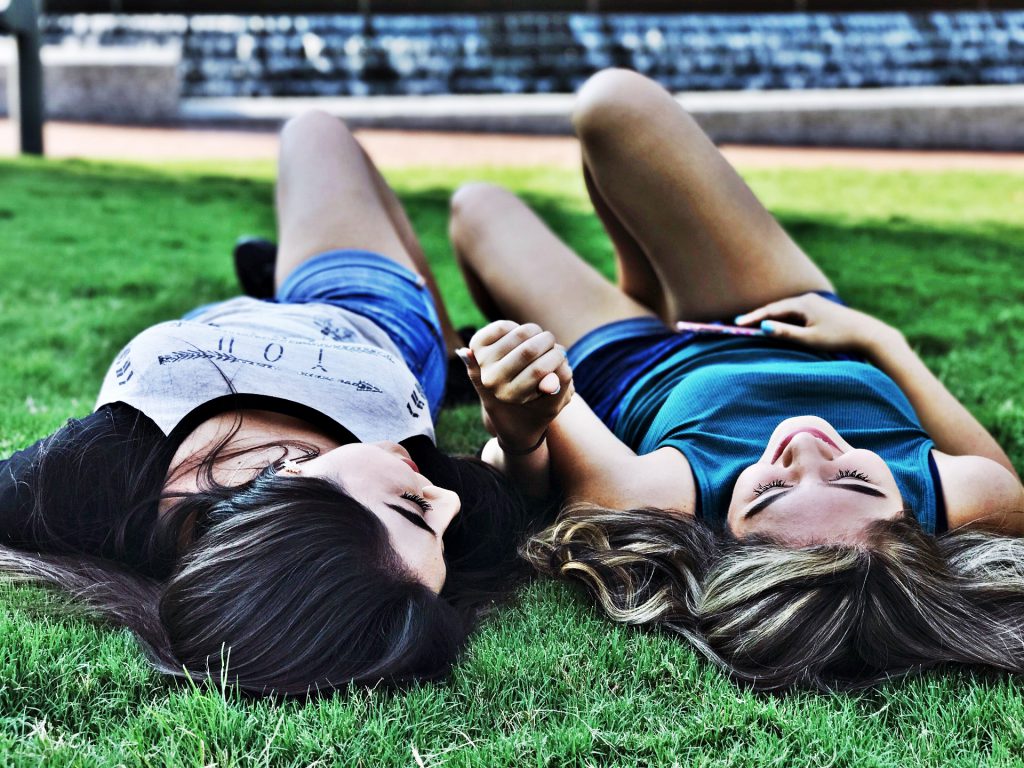 Spune-i prietenei tale cât de mult înseamnă pentru tine