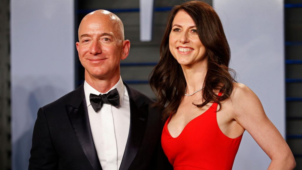 Povestea incredibilă a lui Jeff Bezos. Cu ce se ocupa, până să devină cel mai bogat om de pe planetă. Așa a început să facă bani