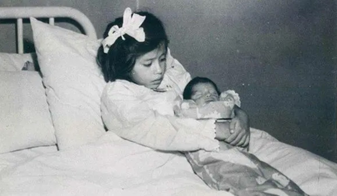 Lina Medina, fetița care a născut la 5 ani. Ce face și cum arată acum. Povestea șocantă a celei mai tinere mame din istorie