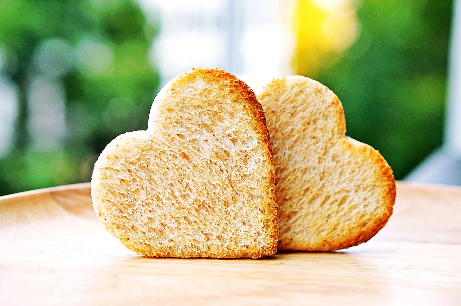 Ce diferențe sunt între pâinea albă, cea intemediară și cea neagră