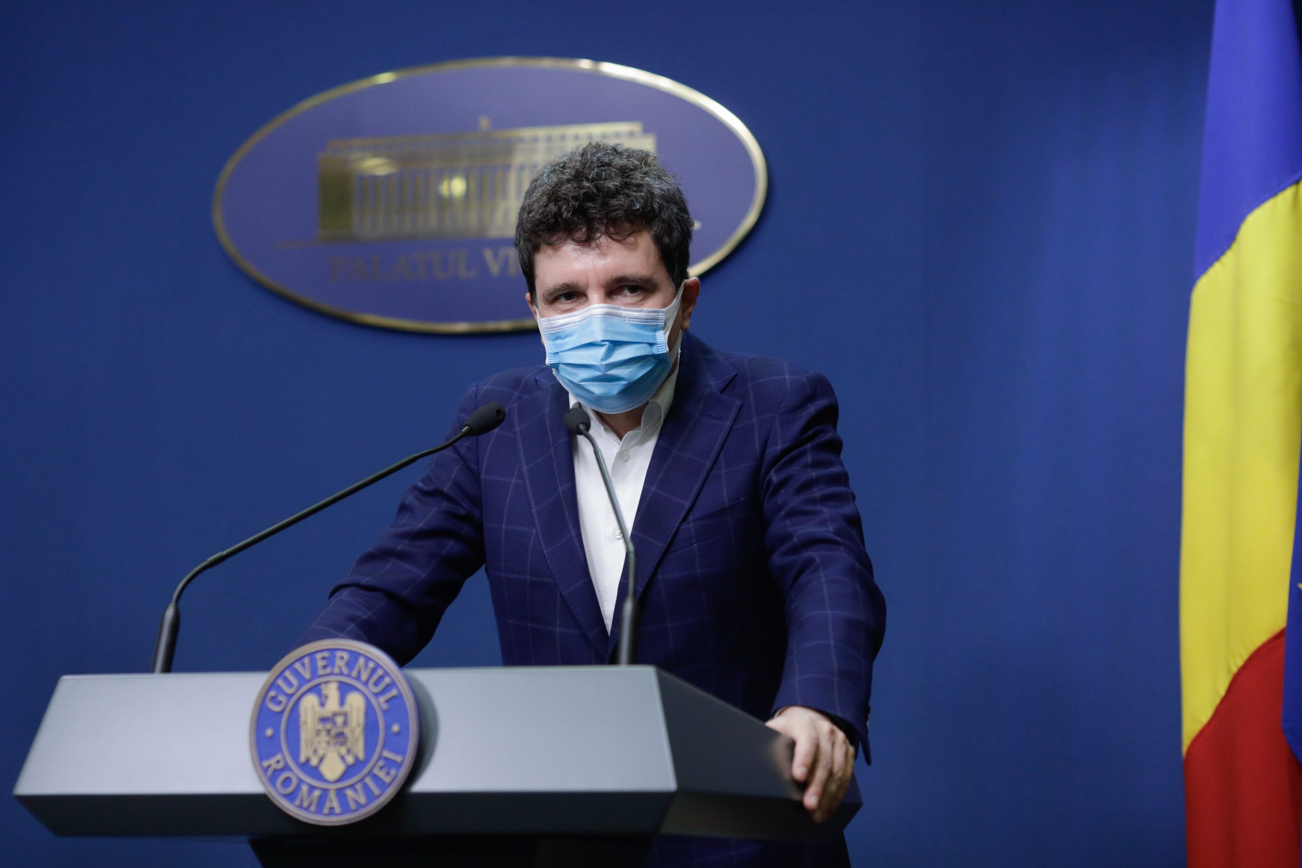 Primarul general al Capitalei, Nicusor Dan, sustine declaratii de presa la sediul guvernului, in Bucuresti, miercuri 18 noiembrie 2020. Inquam Photos / George Calin