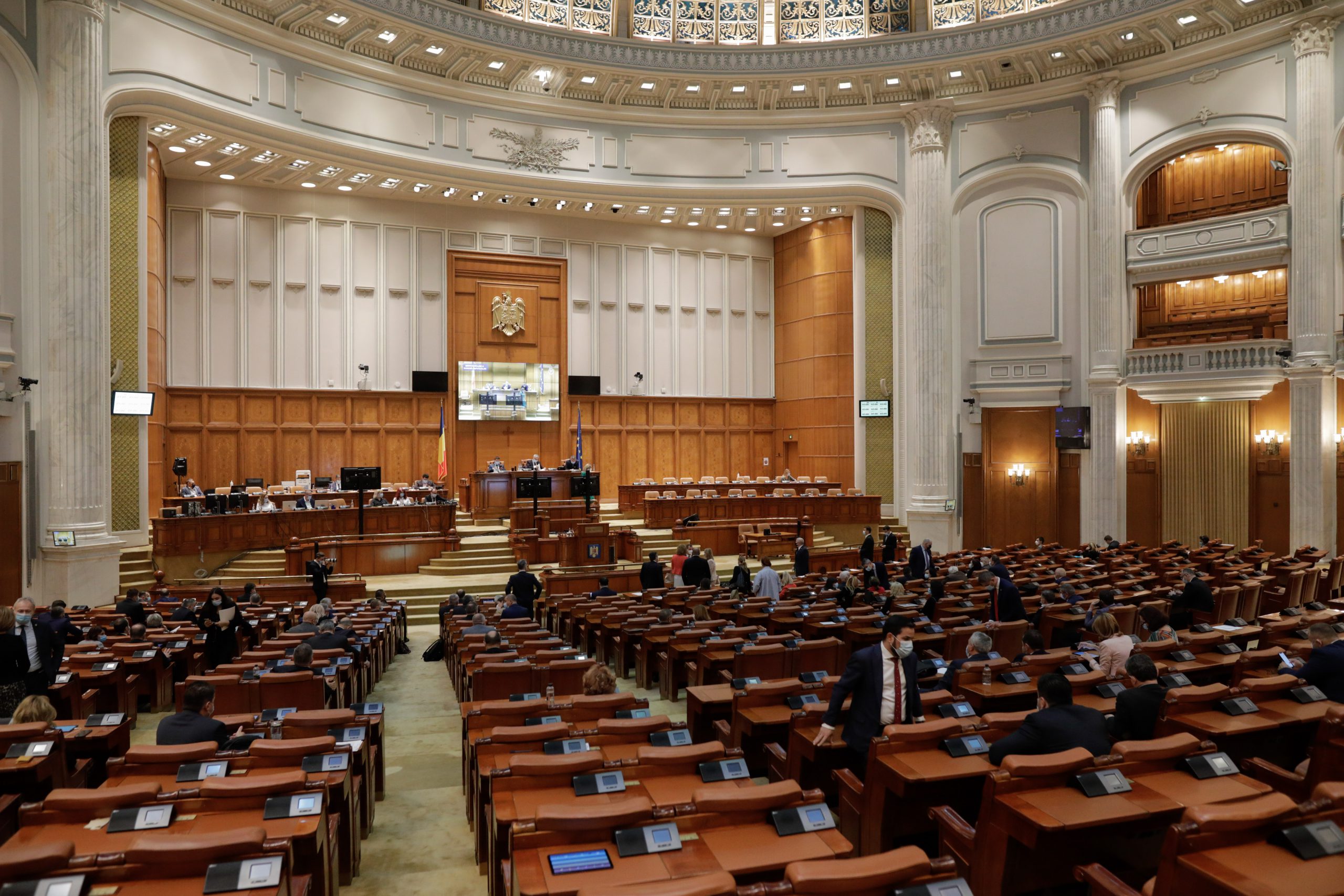 Sedinta in plenul Parlamentului urmat de vot, marti, 27 octombrie 2020. Inquam Photos / George Calin