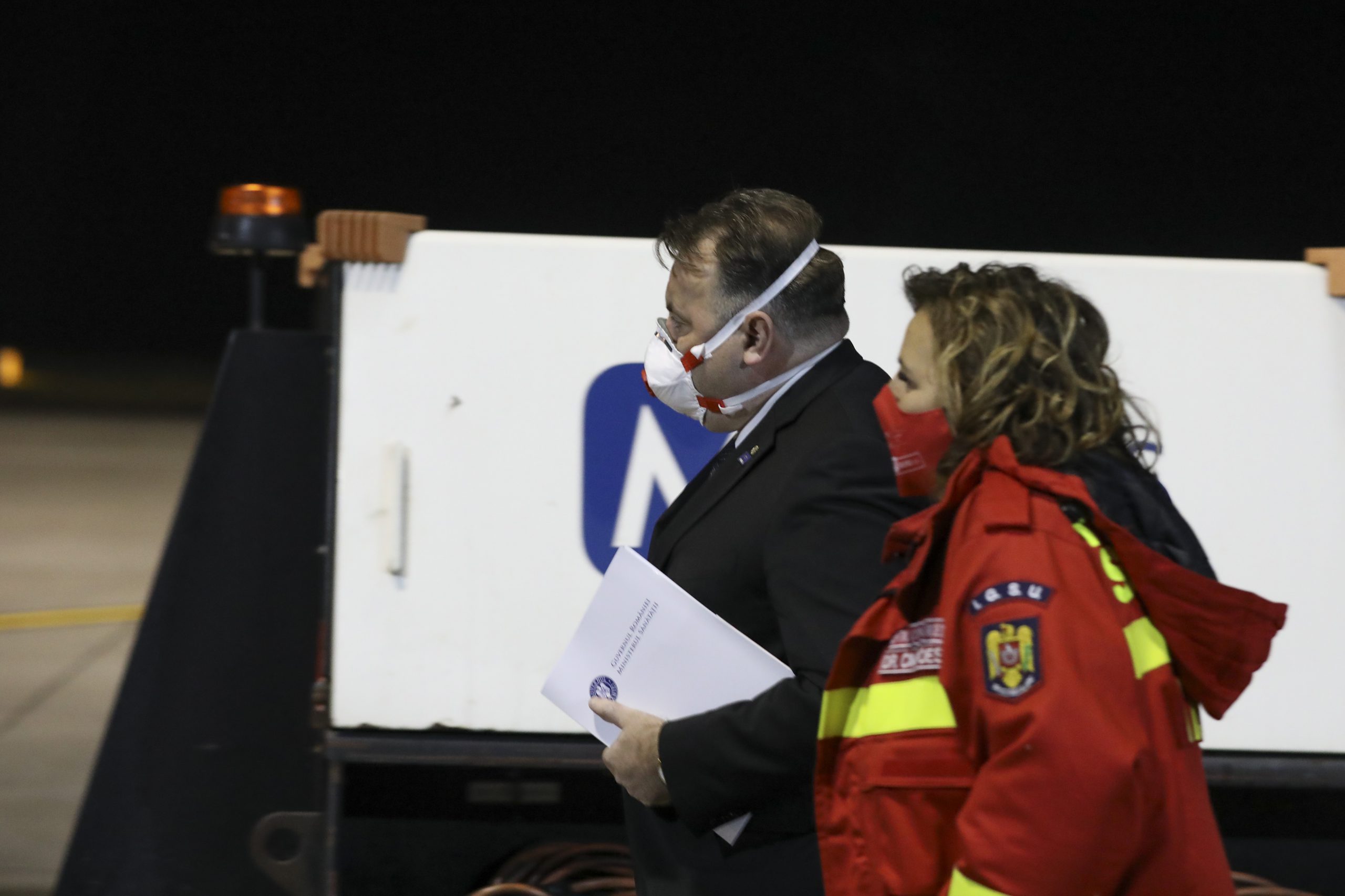 Transport militar efectuat cu o aeronava Spartan C-27J pentru aducerea in Bucuresti a doctorului Catalin Denciu din Iasi, duminica 15 noiembrie 2020. Inquam Photos / Liviu Chirica