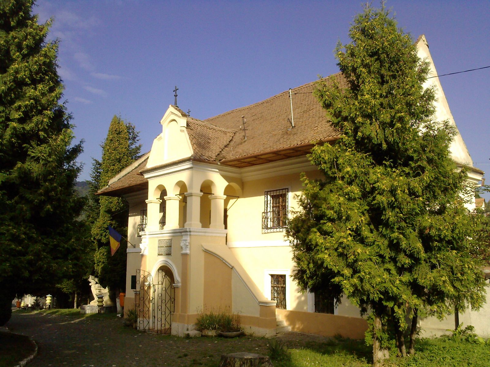 Prima școală românească din Brașov