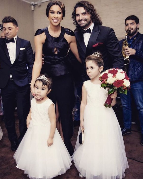 Pepe și Raluca, alături de fetițele lor