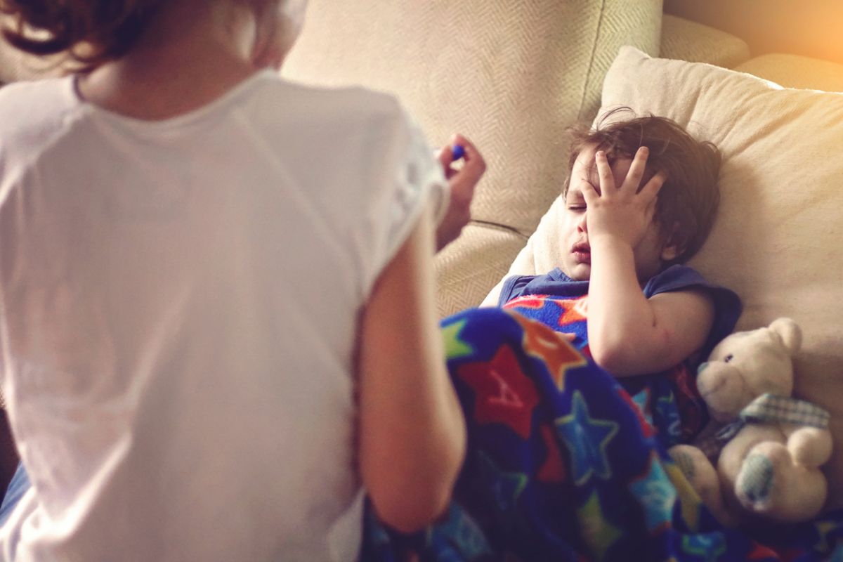 În cazul infecției cu Covid-19, febra reapare