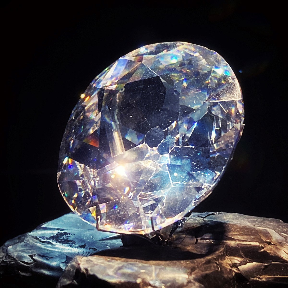 Koh-i-Noor este unul dintre cele mai valoroase diamante din lume