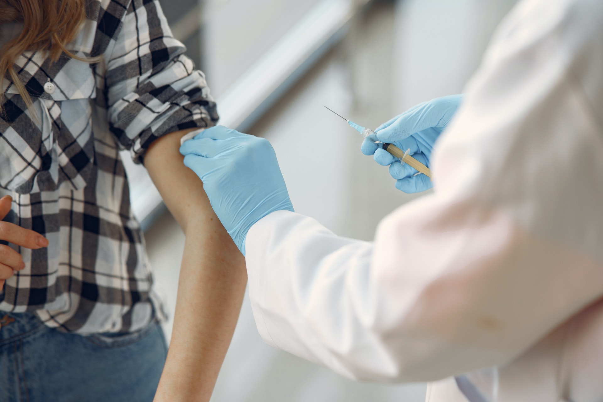 Vaccinarea anti-Covid 19 ar putea începe chiar anul acesta