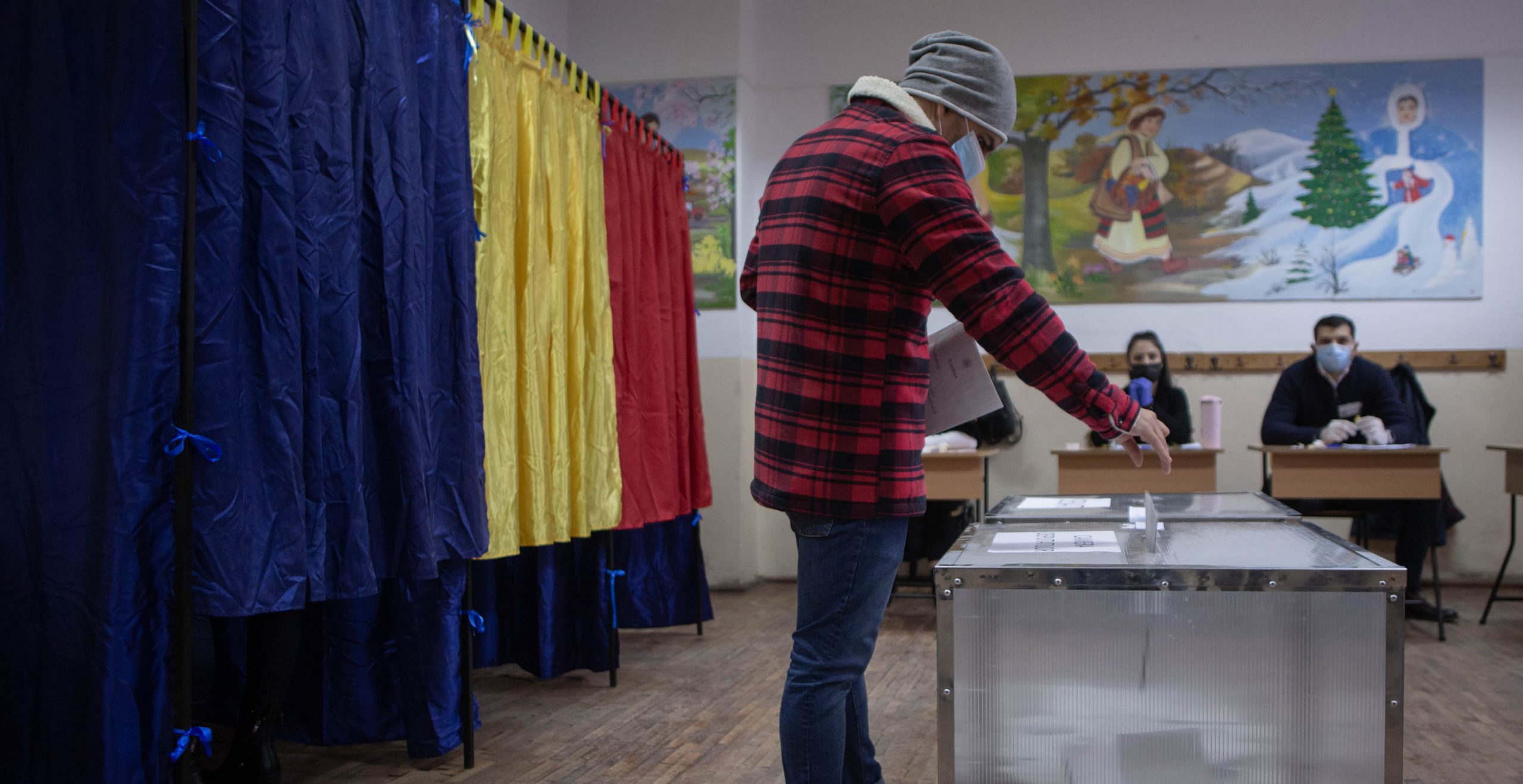 Ce ar putea să se întâmple în România după alegerile parlamentare. Scenariile posibile, prezentate de CTP