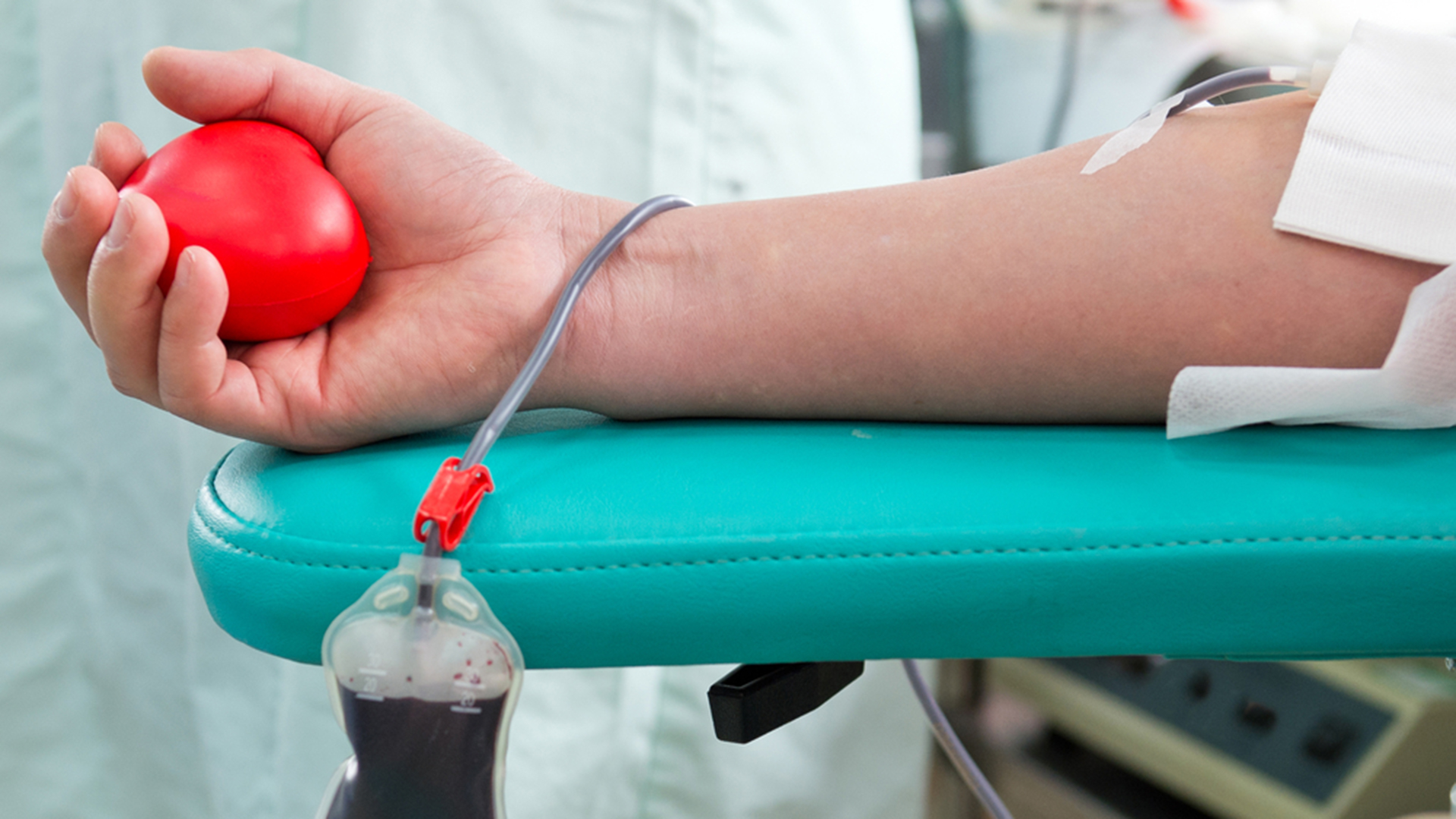 Donarea de sânge aduce beneficii atât din punct de vedere al sănătății, cât și din punct de vedere financiar