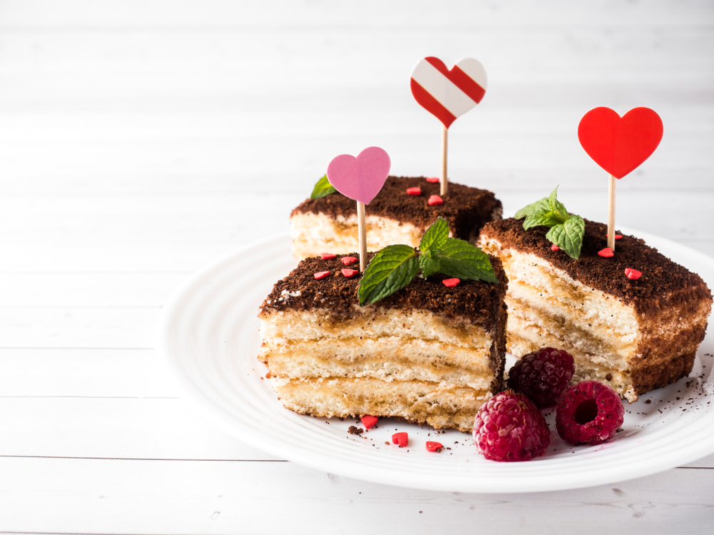 Cum salvezi un desert care nu are gust, o prăjitură arsă sau brioșele necrescute. Trucuri simple și uimitoare