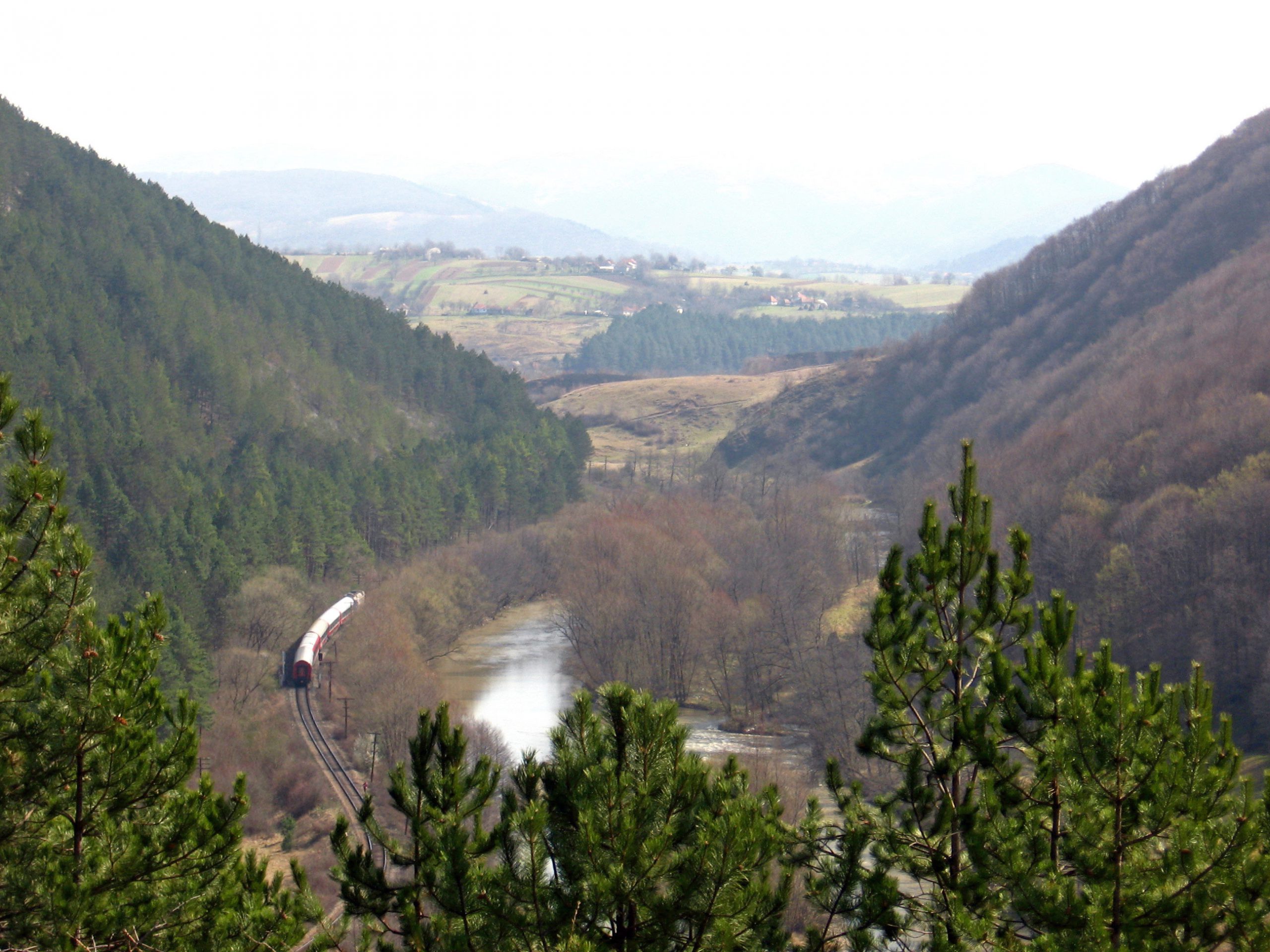 De unde vin numele râurilor din România. Legende fascinante