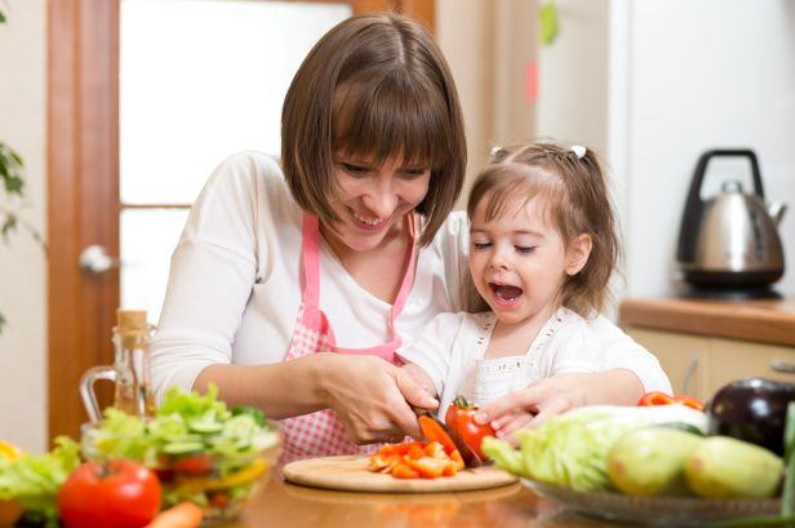 Folosirea cuțitului de către copii