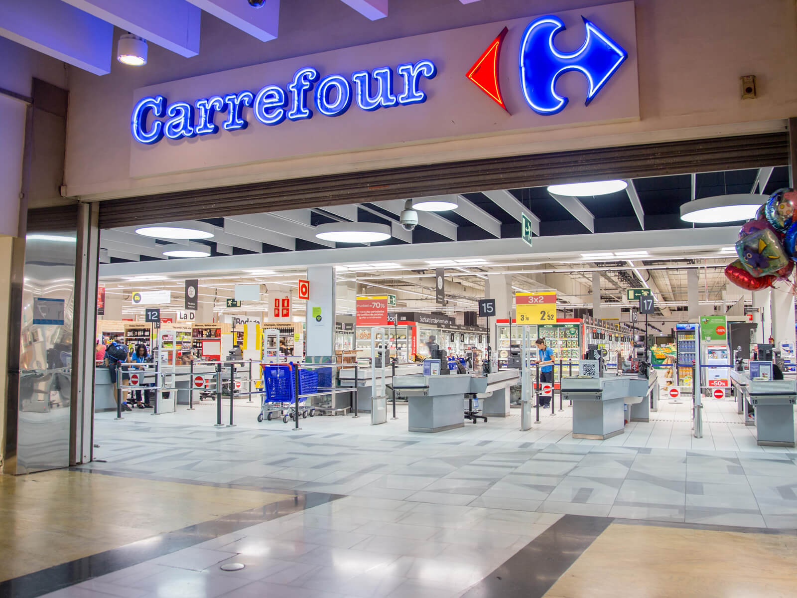 Magazinele Carrefoul vor avea un program special de sărbători 2020