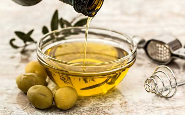 Uleiul de măsline ajută la hidratarea pielii