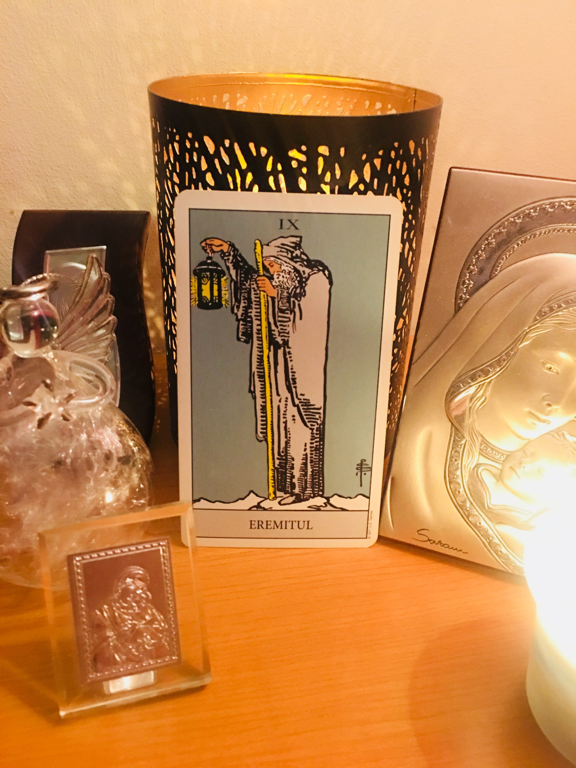 În tarot, Moș Crăciun a fost regăsit în Eremitul/Pustnicul