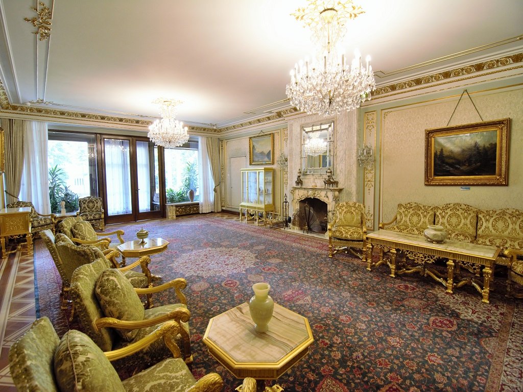 Sufragerie din Palatul Primăverii