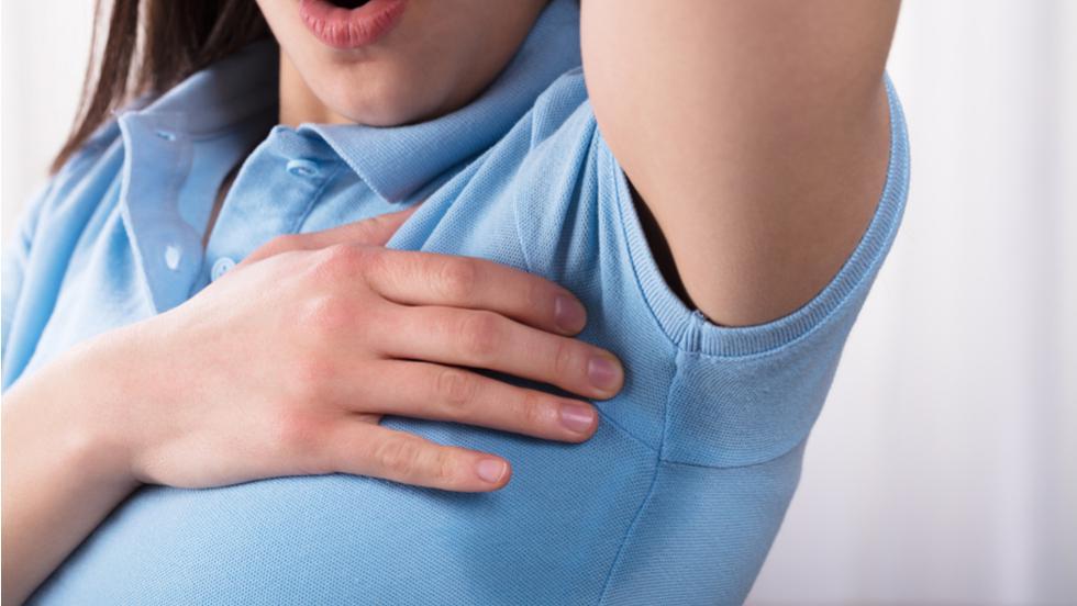 Metode de a scăpa de transpirația abundentă. Ce trucuri există