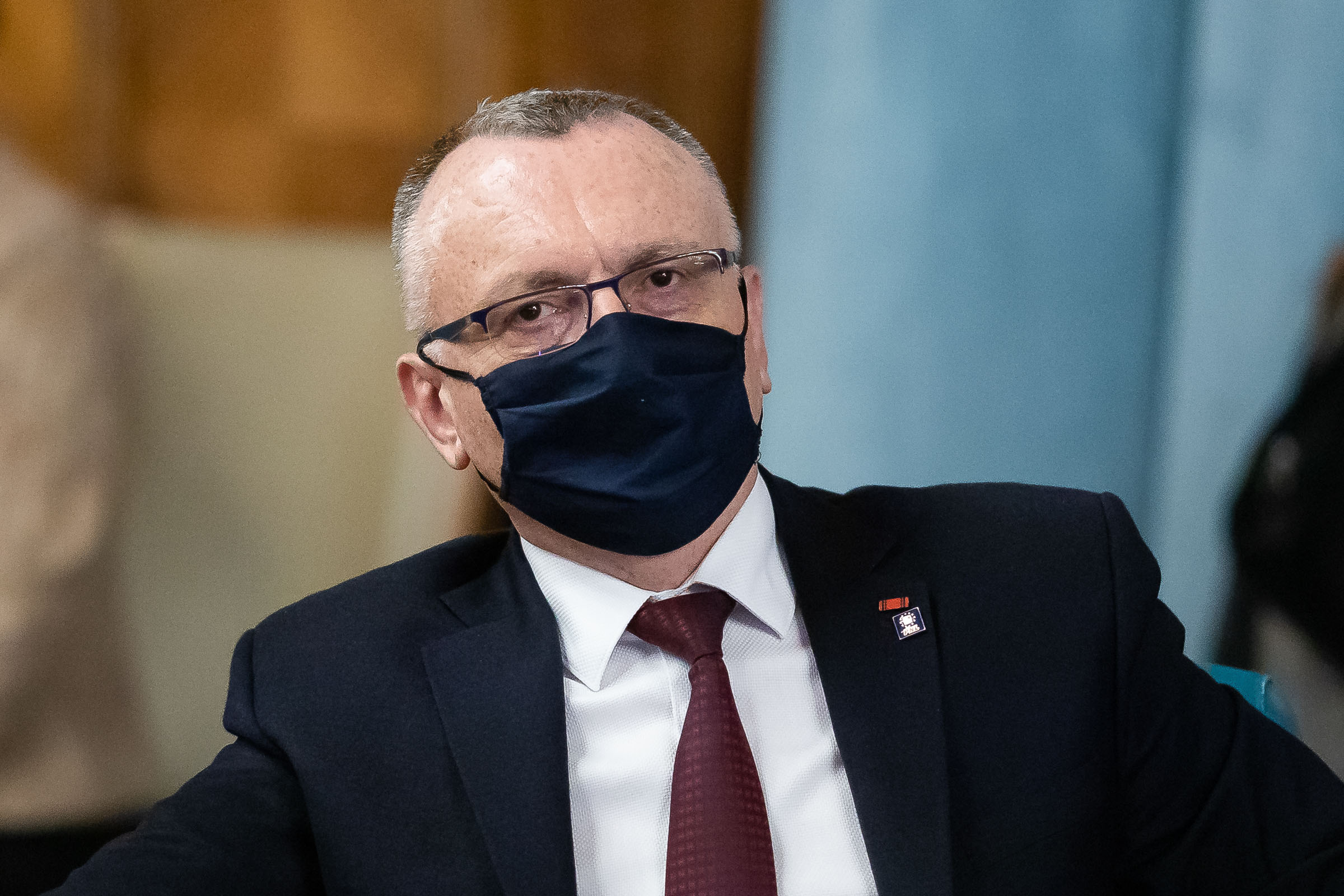 Sorin Cimpeanu a declarat ca examenele nationale se vor tine cu prezenta fizica a elevilor