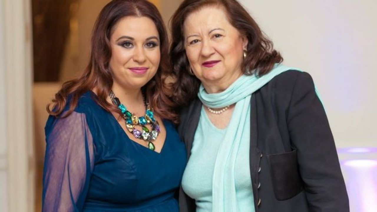Oana Roman, alături de mama sa, Mioara Roman