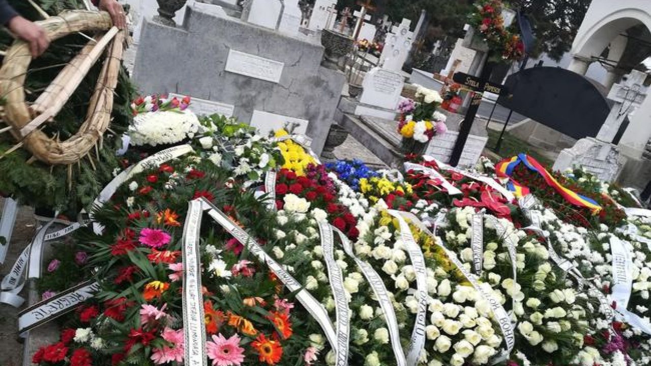 Ce prețuri au coroanele de flori