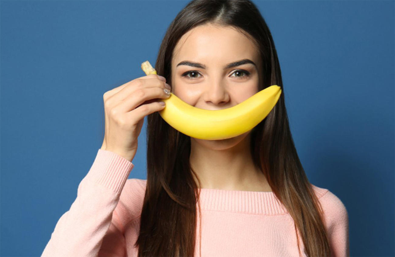 Bananele conţin vitamina B6, un element-cheie prin care organismul produce melatonină