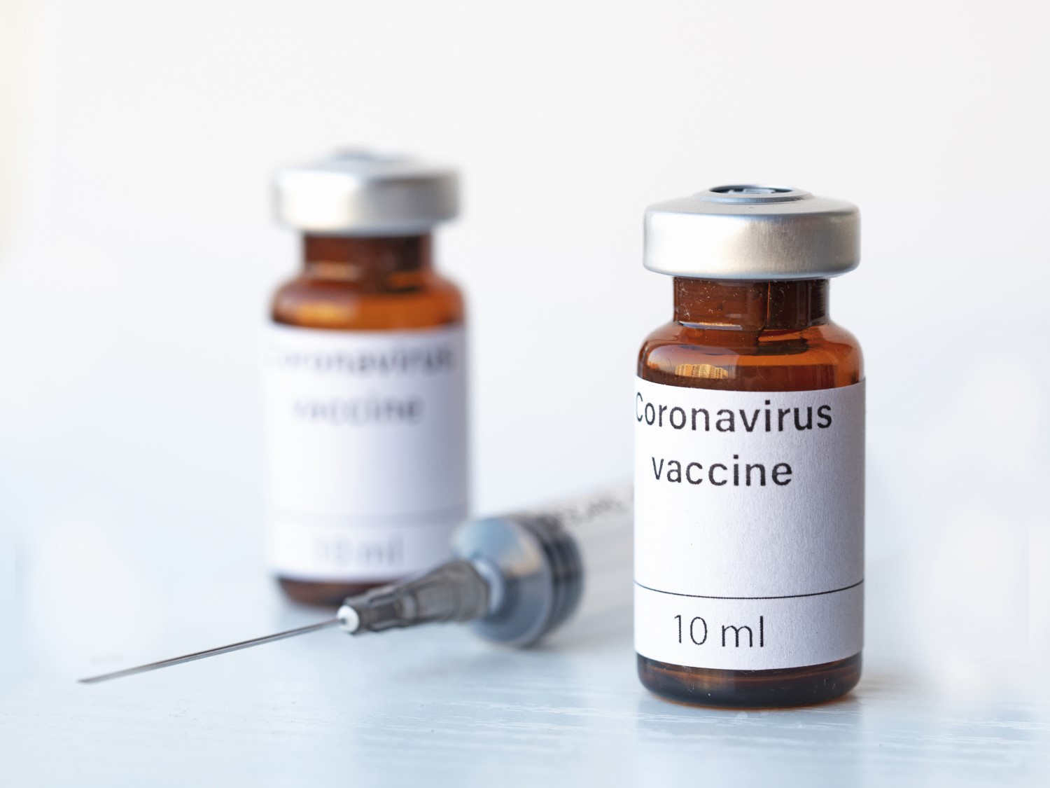Cei care au avut Covid-19 sunt sfătuiți să se vaccineze cu ambele doze
