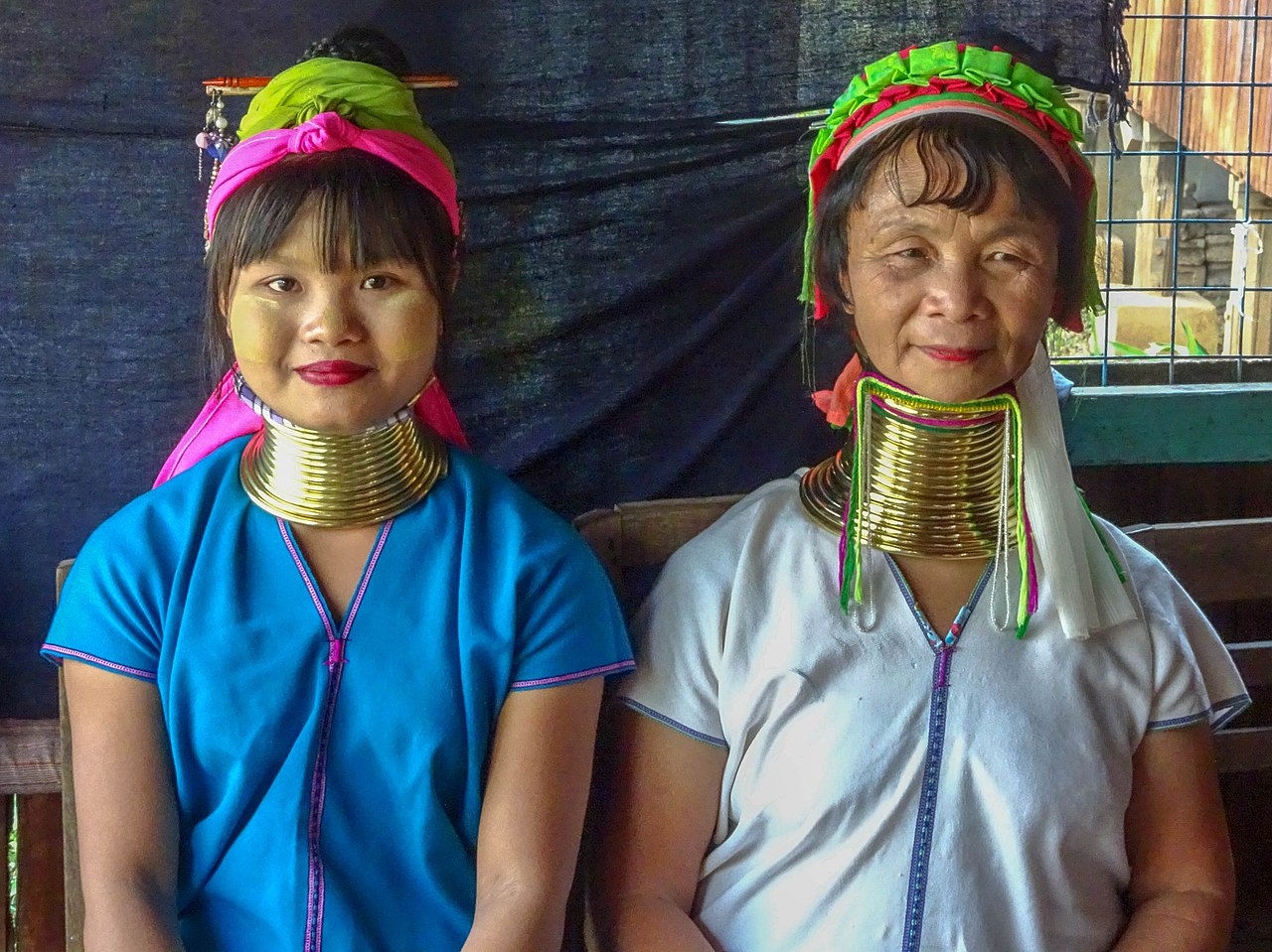 Femei din tribul Padaung