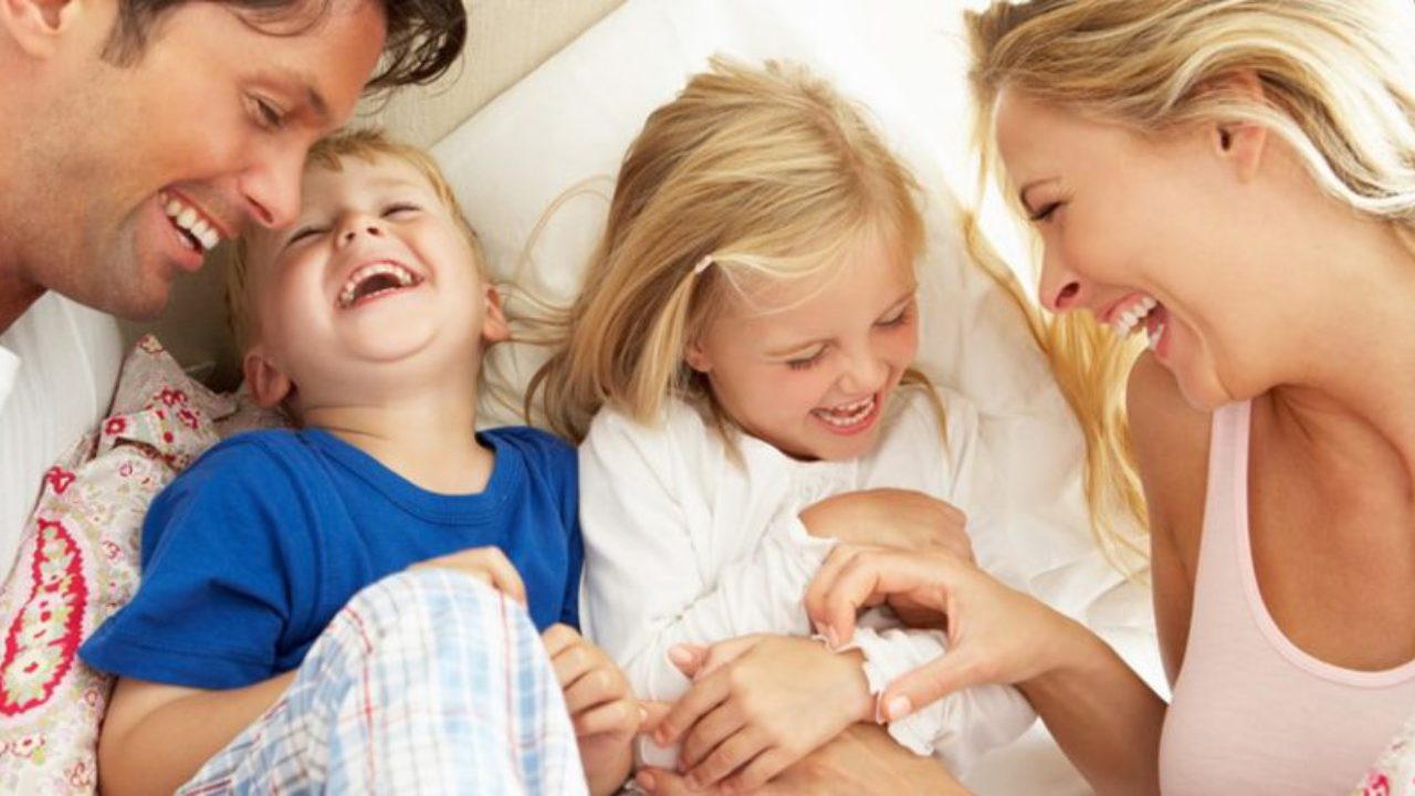 De ce unii se gâdilă mai mult ca alții. Explicația nebănuită