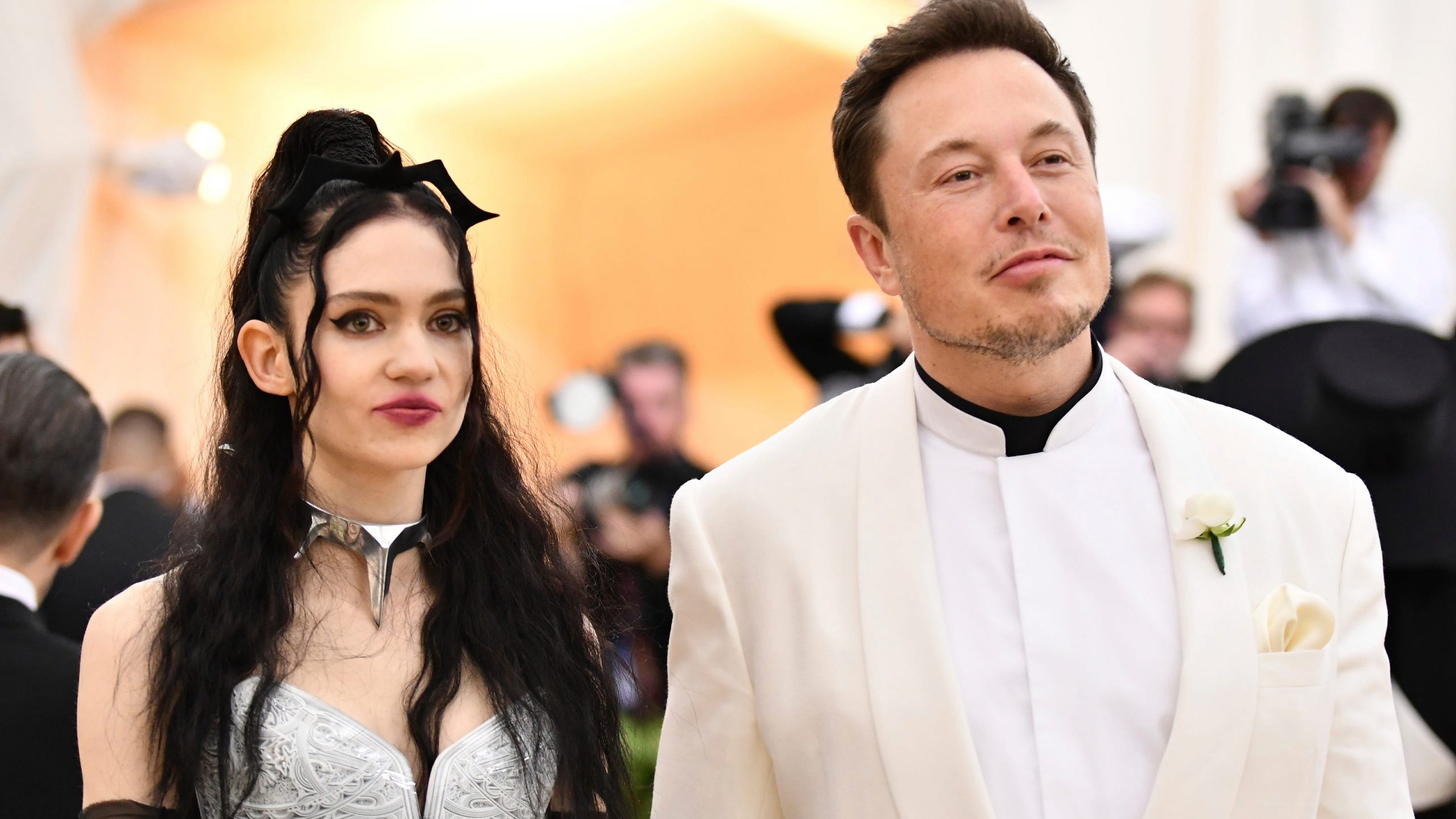 Elon Musk si iubita sa