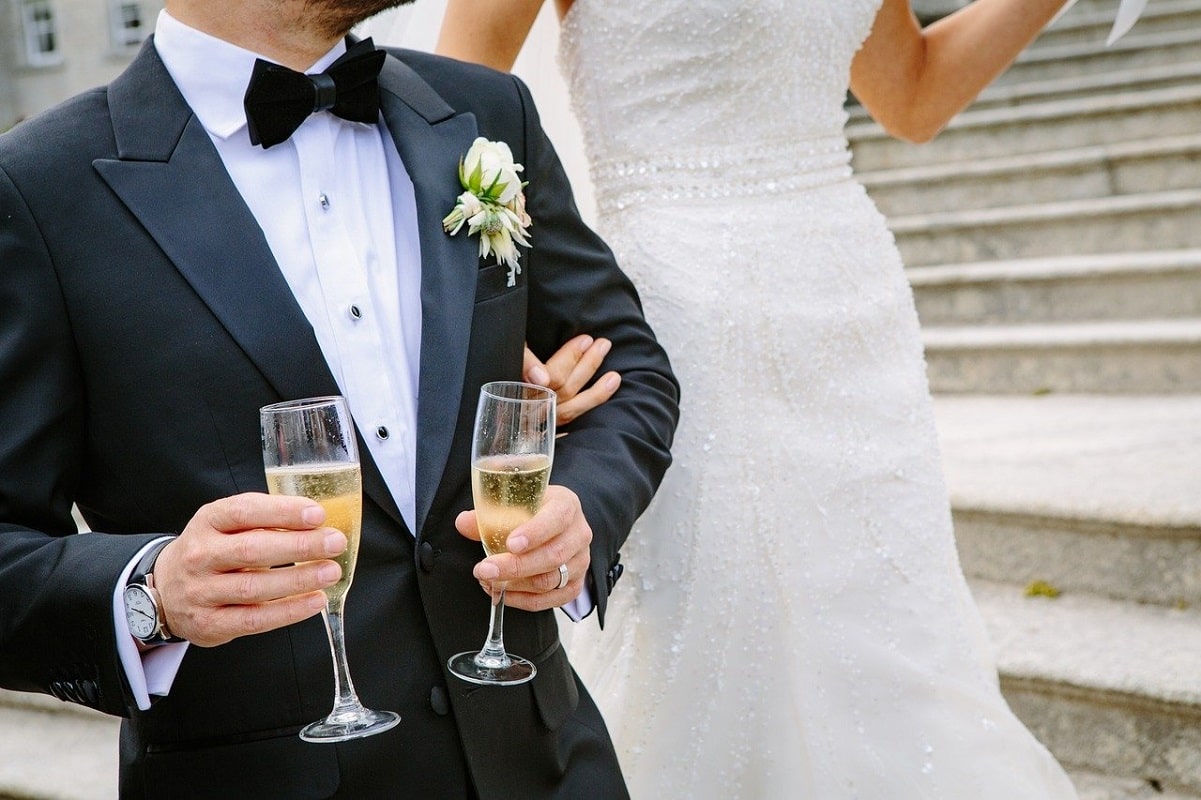 Furatul miresei este cel mai popular obicei de la nunta