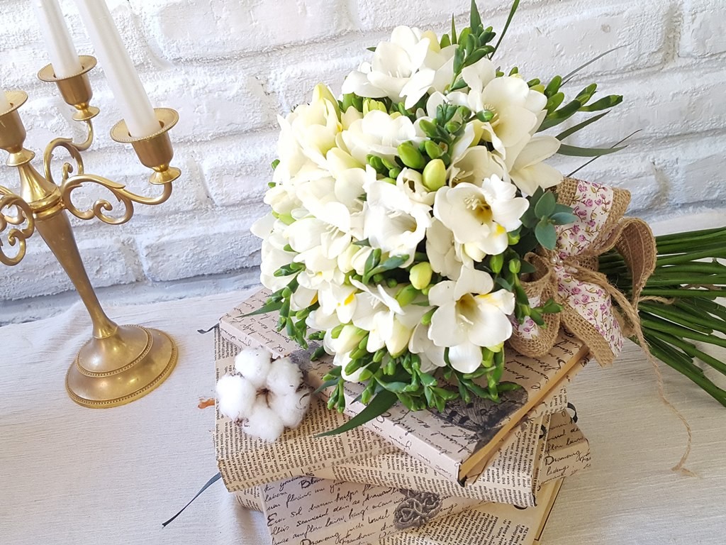 In SUA, frezia este simbolul celei de-a saptea aniversari a casatoriei