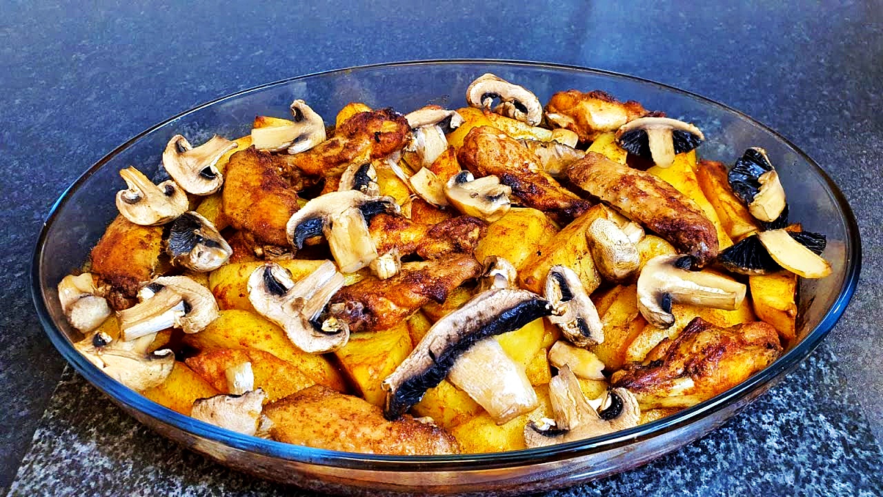 Mâncare de post cu ciuperci și cartofi la cuptor. 3 idei de rețete