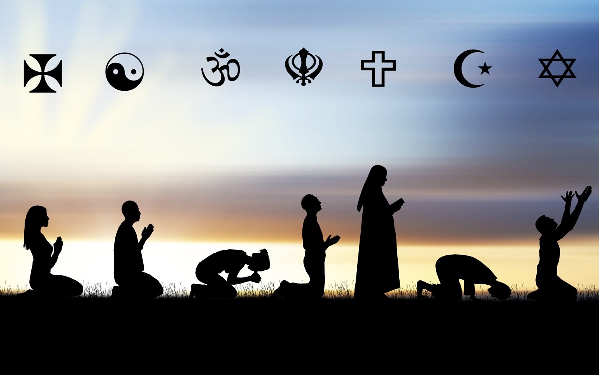 Cele mai ciudate religii din lume. Greu de crezut că oamenii se roagă la astfel de sfinți