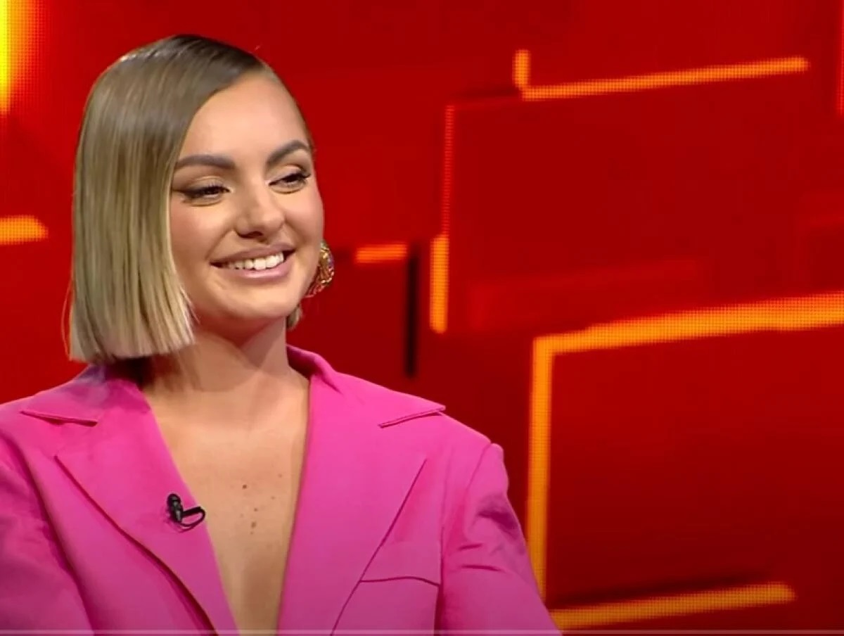 Alexandra Stan a recunoscut ca este bisexuala