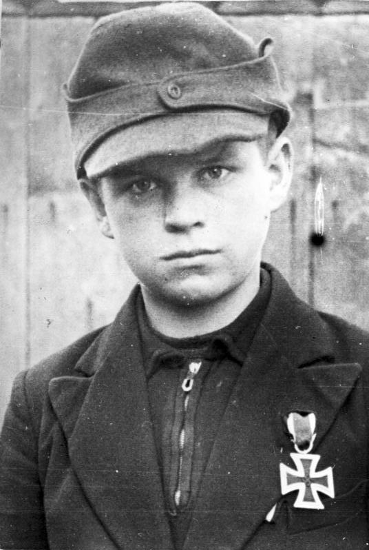Băiatul de 12 ani trimis de Hitler la război