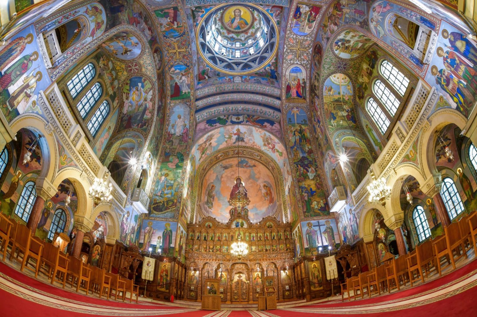 Altarul Bisericii Sfântul Elefterie din Bucuresti a fost pictat de Părintele Arsenie Boca