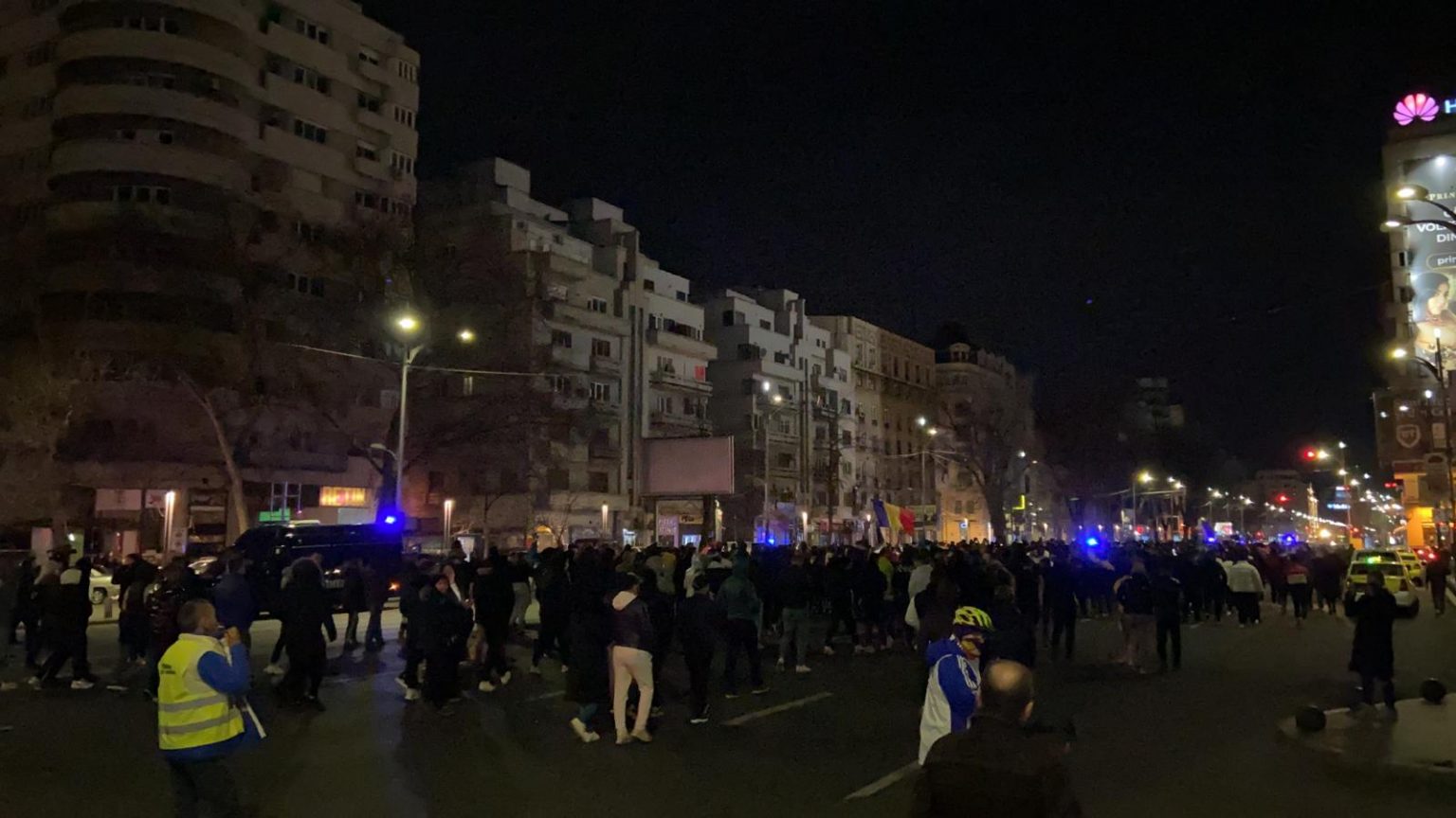 Ce se întâmplă în România, după noile restricții anti-COVID-19. Proteste pe străzile marilor orașe